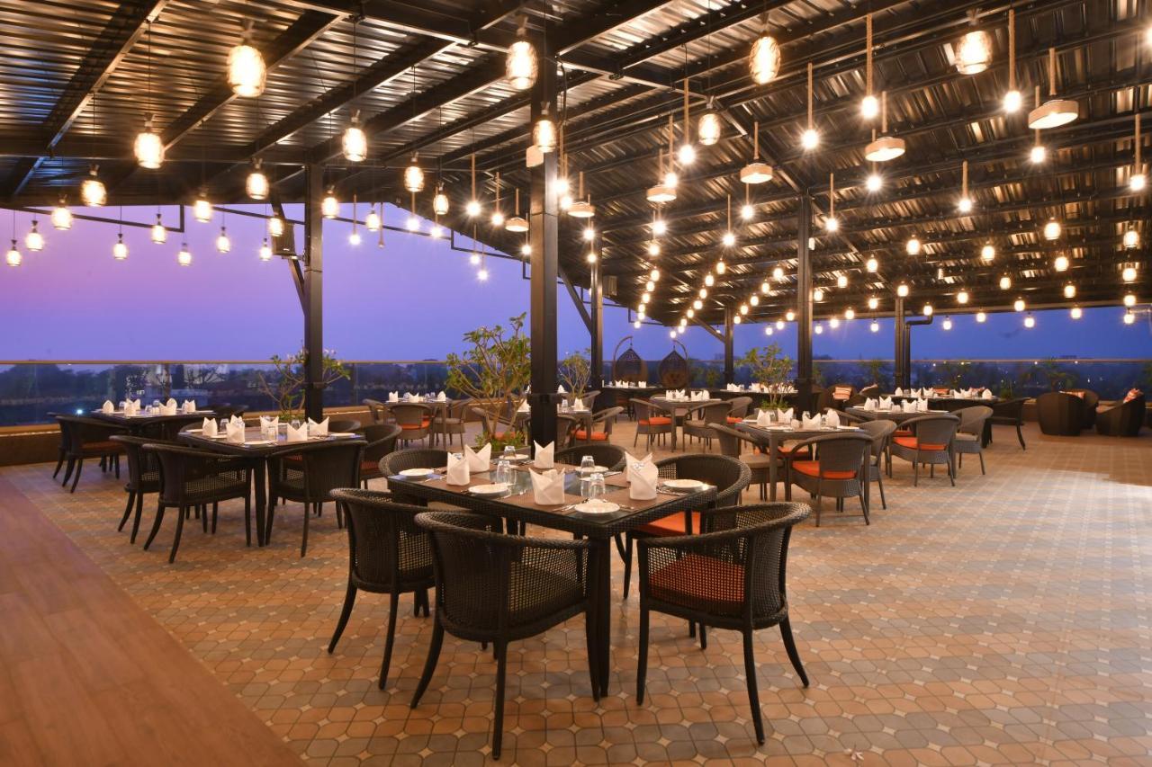 The Fern Habitat, Candolim, Goa Екстер'єр фото