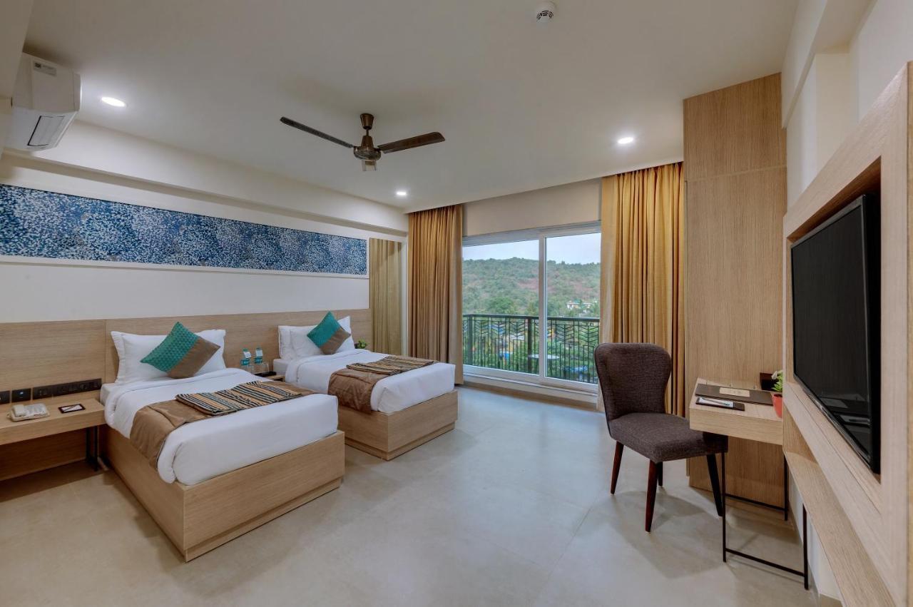 The Fern Habitat, Candolim, Goa Екстер'єр фото
