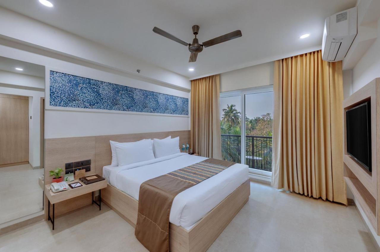 The Fern Habitat, Candolim, Goa Екстер'єр фото